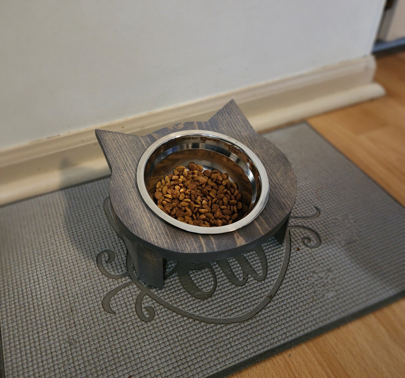 Cat Shaped Raised Cat Bowl / Elevated Food Dish / Cat Bowl and Feeding Tray with Feeding Bowl