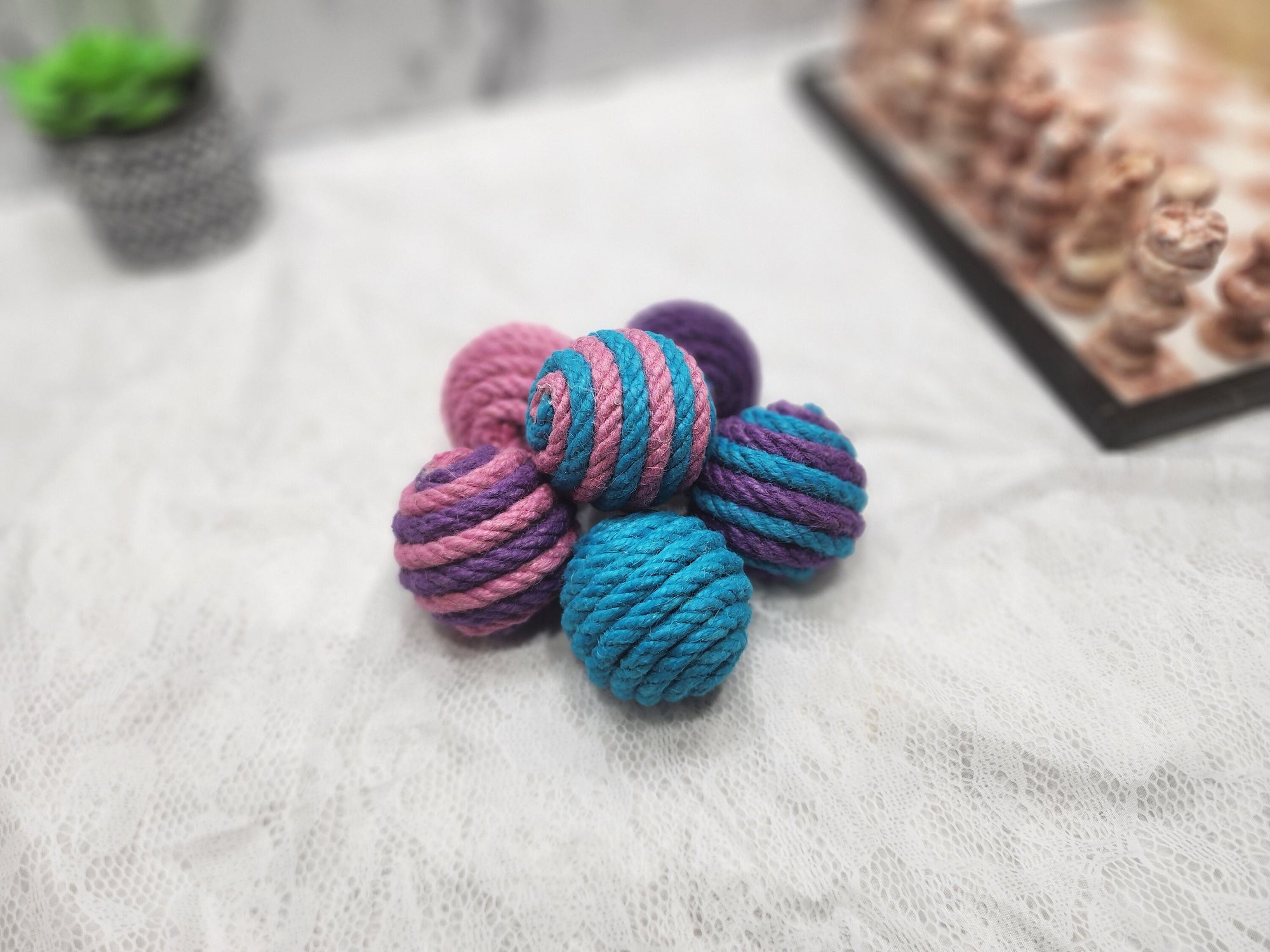 Sets of Cat Toy Rattle Balls / Hemp Sisal Rope Blue, Pink and Purple