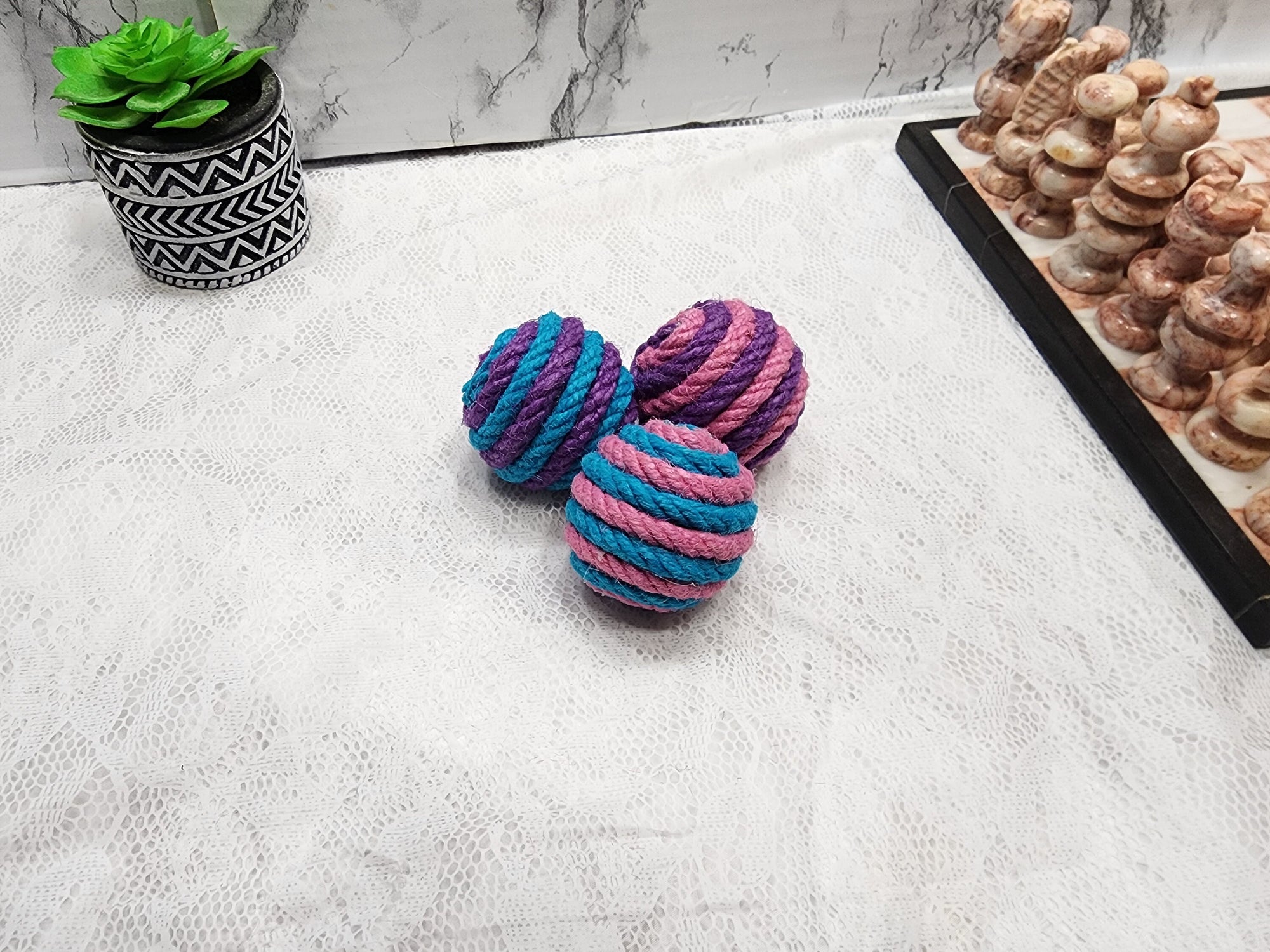 Sets of Cat Toy Rattle Balls / Hemp Sisal Rope Blue, Pink and Purple